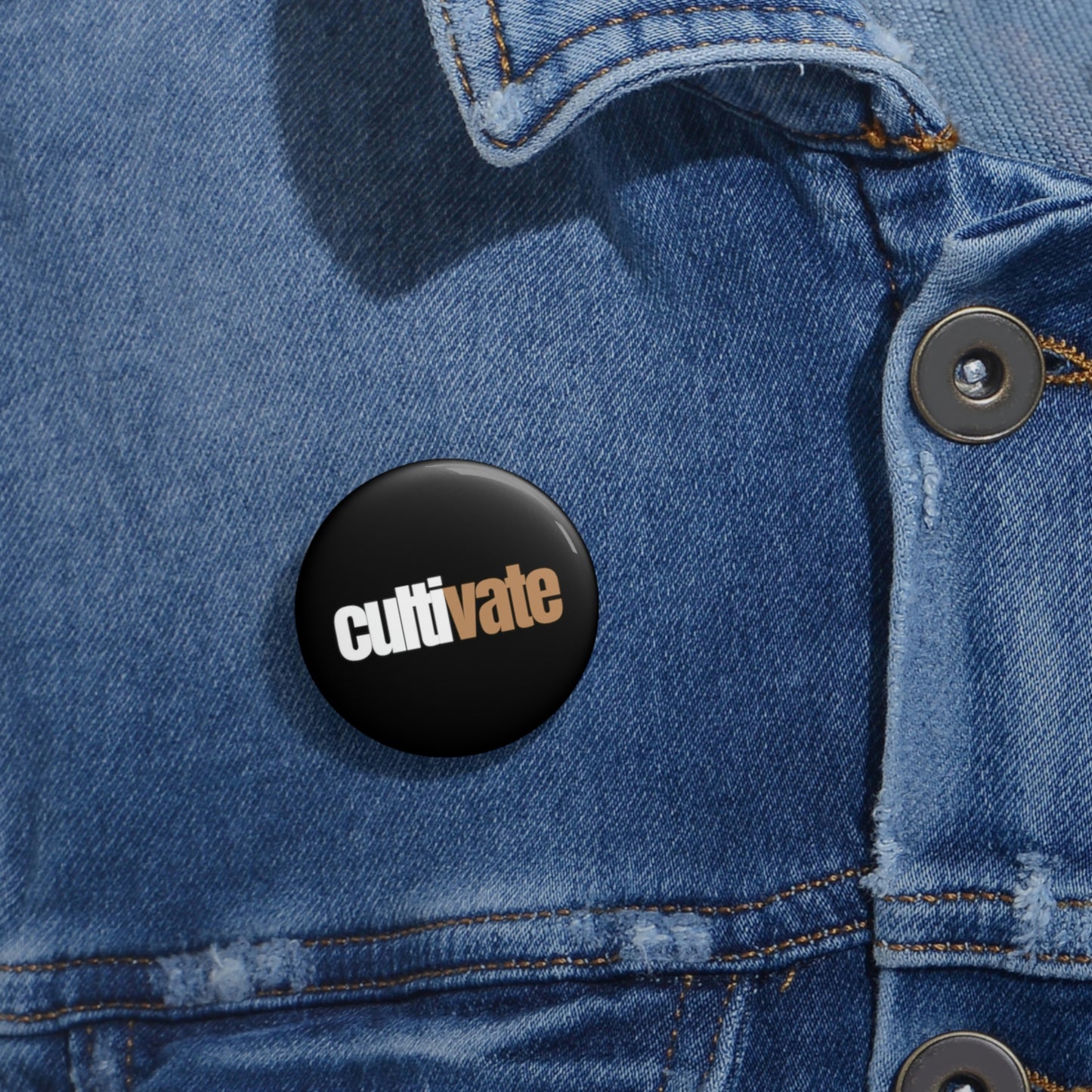 "cultivate" Pin Button - white & gold
